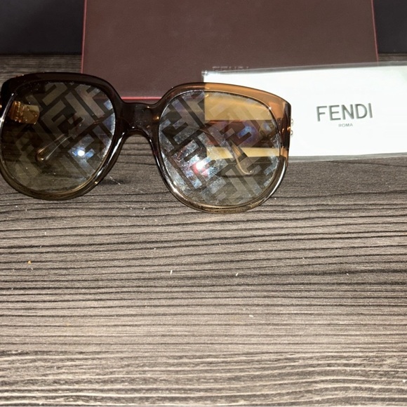 Fendi Sunglasses - Picture 2 of 5